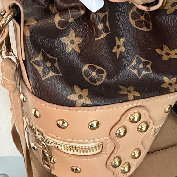 Brown and Tan Designer Bucket Bag - Picture 3 of 7